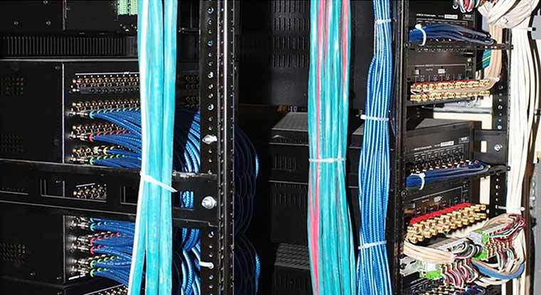 Network equipment and cables installation